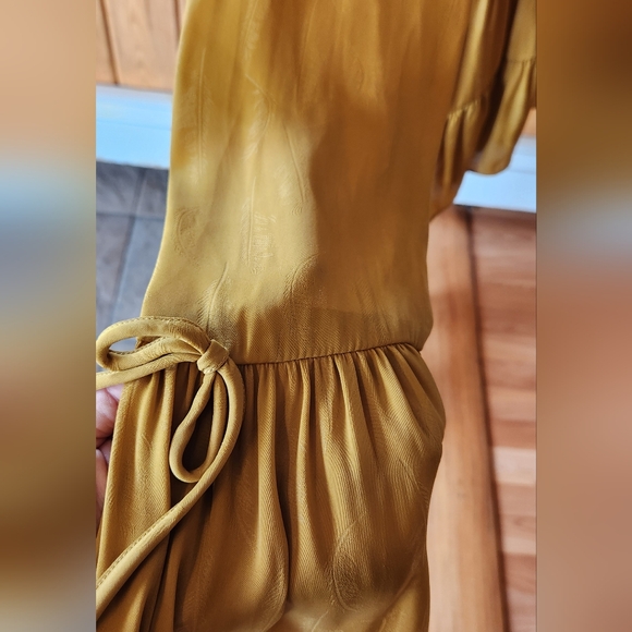 MUSTARD SEED blouse Size Medium Yellow Flowy Button Blouse - Picture 6 of 11